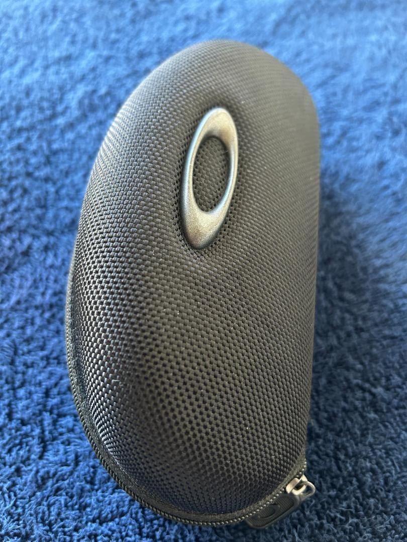 Oakley サングラス ブラックフレーム ブルーレンズ