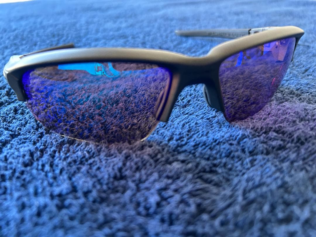 Oakley サングラス ブラックフレーム ブルーレンズ