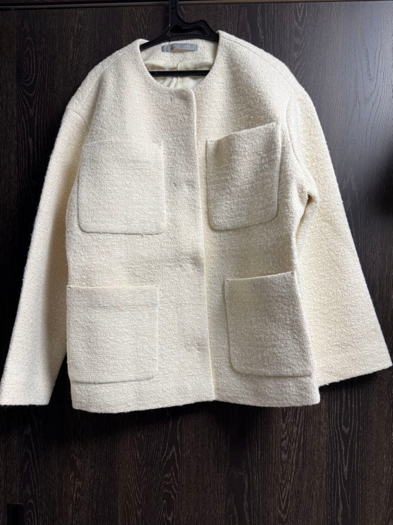 セオリーリュークス　新品未使用　ツイードコート40サイズ　ホワイト