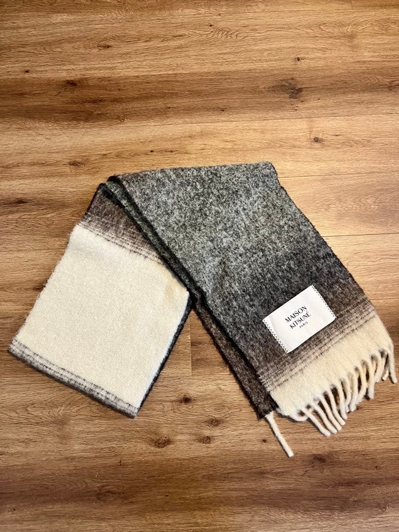 MAISON KITSUNÉ グラデーションマフラー