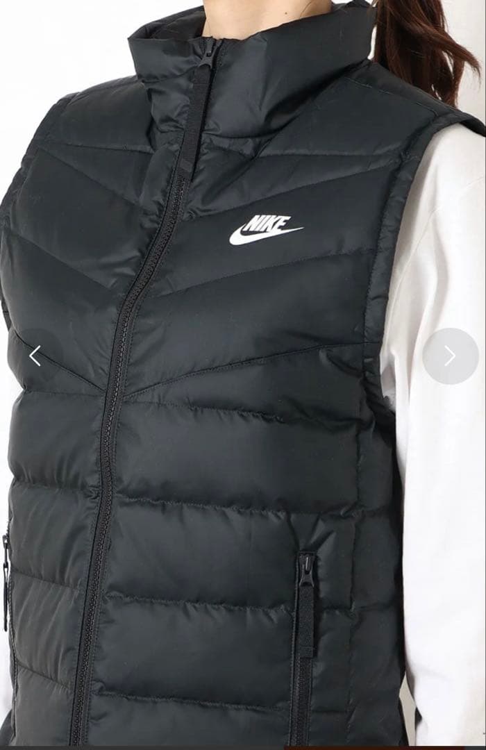 NIKE レディース ダウンベスト ブラック M