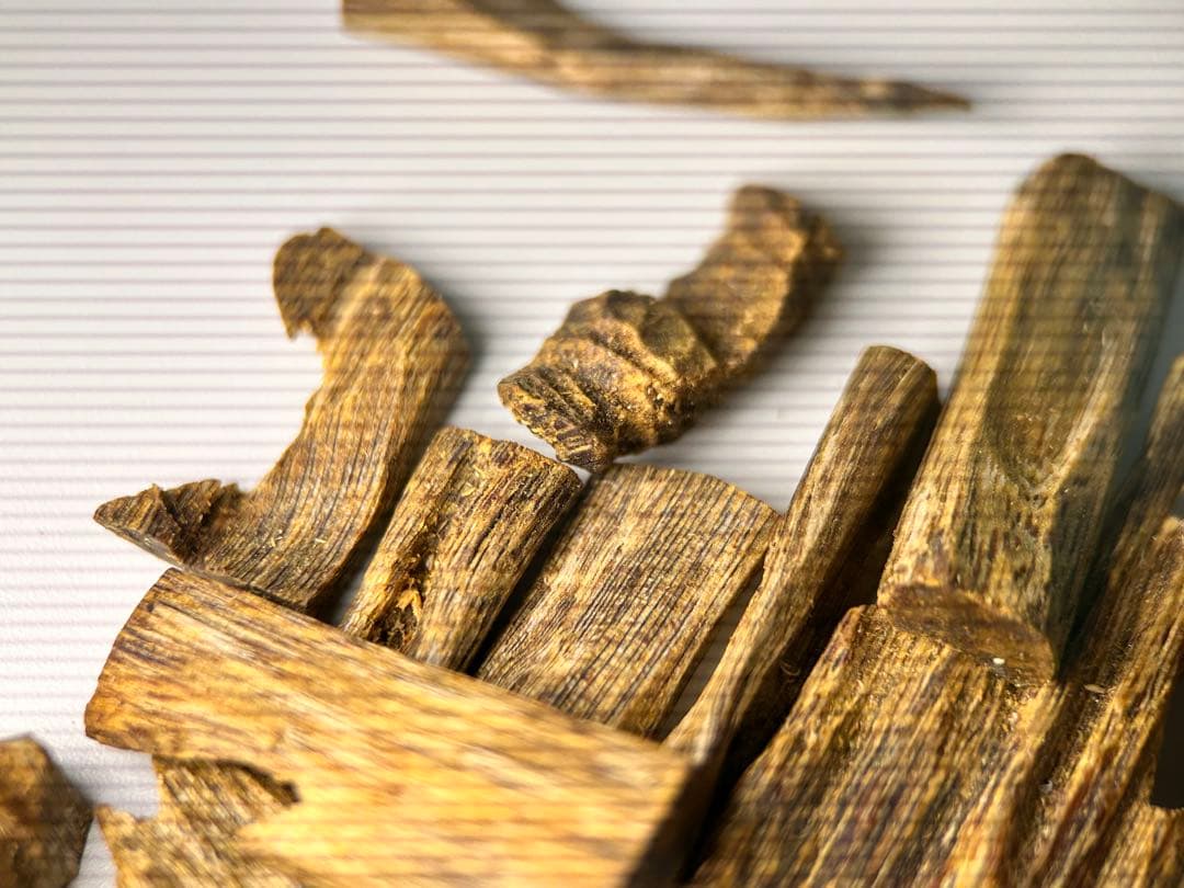 お香 天然沈香 六国五味聞香用 伽羅 香木 3-S-10.096