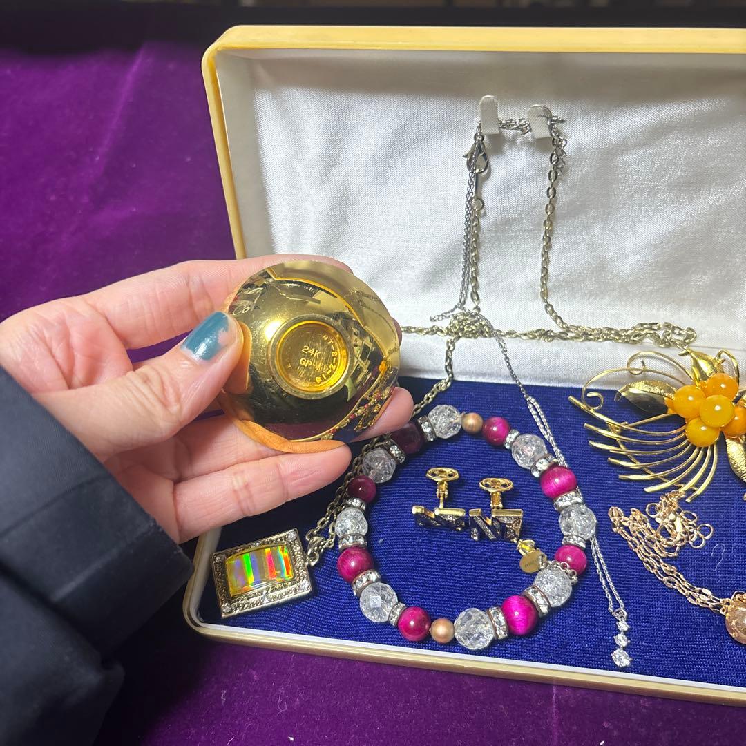 遺品生前整理アクセサリーまとめ　天然石、ニナニッチ 、K18シャンパントップ