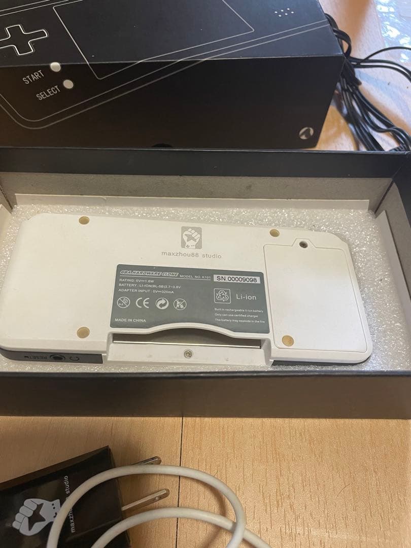 REVO k101 PLUS GBA互換機 本体、ケース、ケーブル