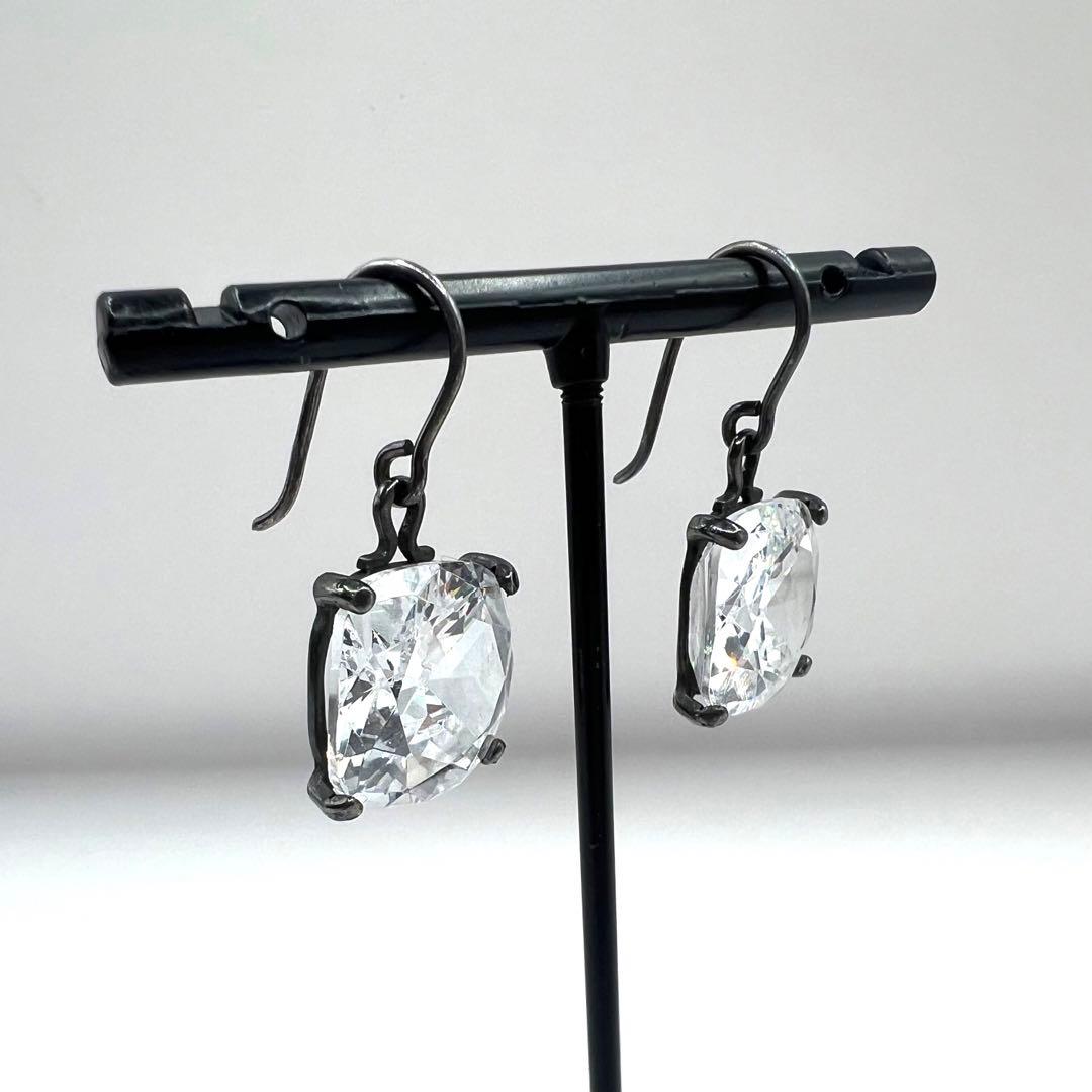 【極美品】ボッテガ ダイヤモチーフ ドロップ フック ストーン