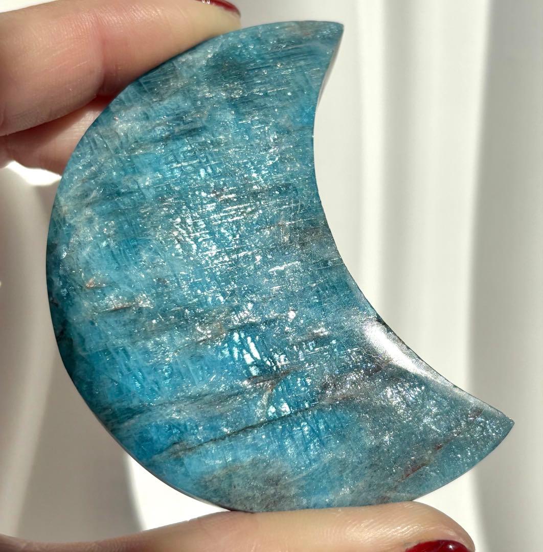 《高品質・強シラー》ブルーアパタイト＊月　カービング　光透過