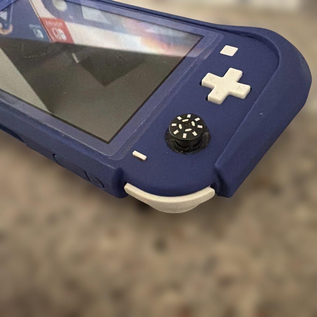 Nintendo Switch Lite 青　同色カバーケース付き