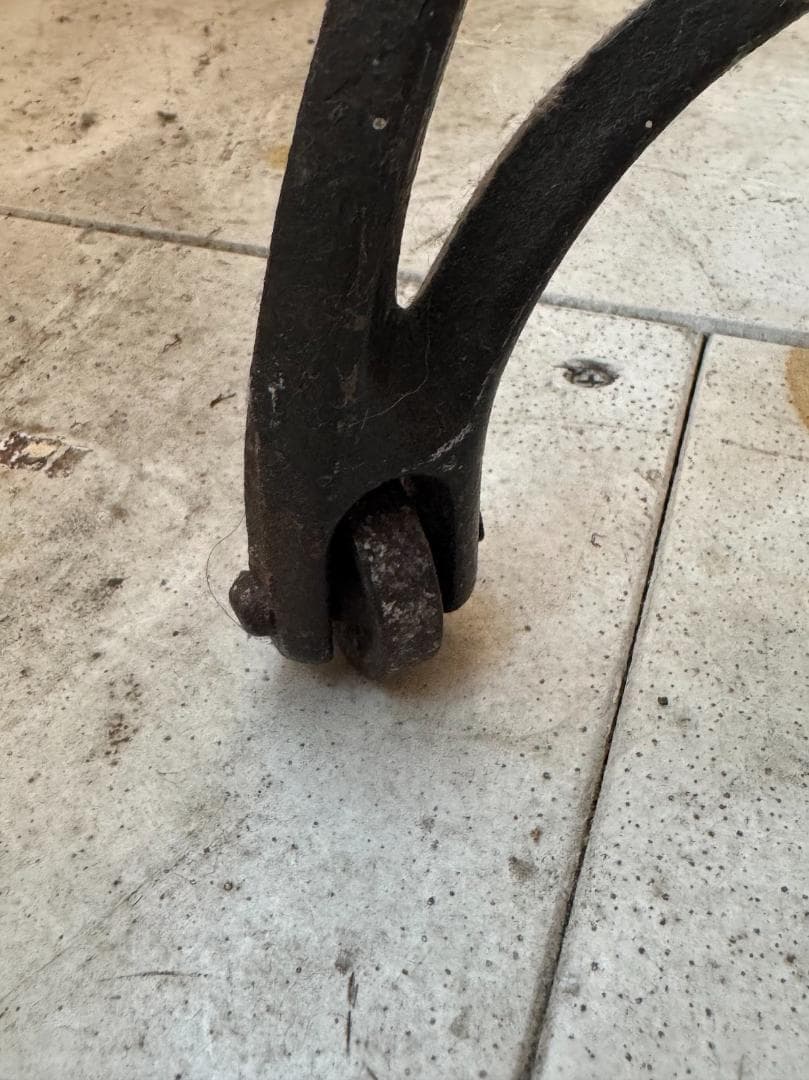 アンティークドアデスク シンガーミシン脚 ガラス天板 店舗作業台 机 テーブル