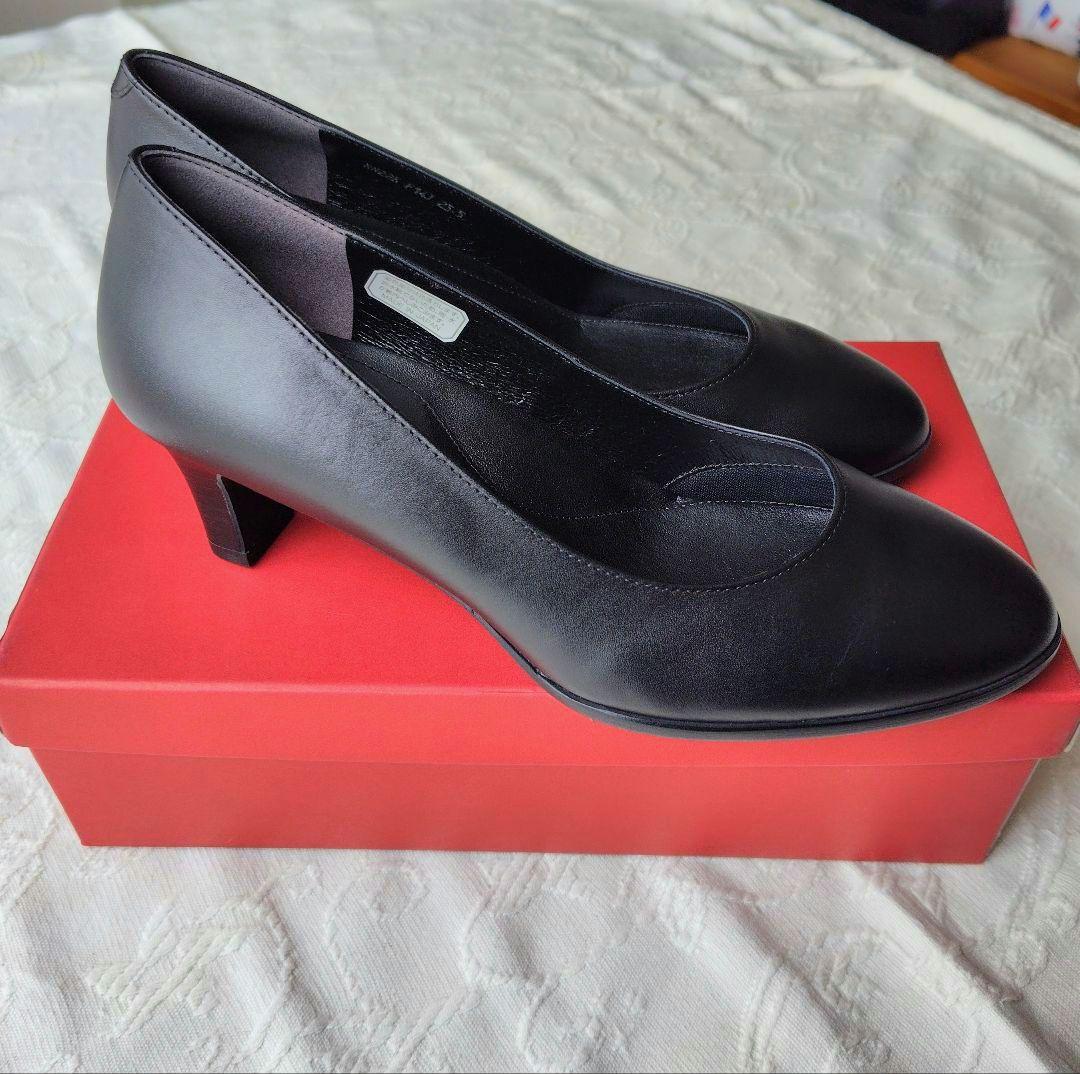 【美品】 REGAL 本革レディース パンプス　黒　23.5cm