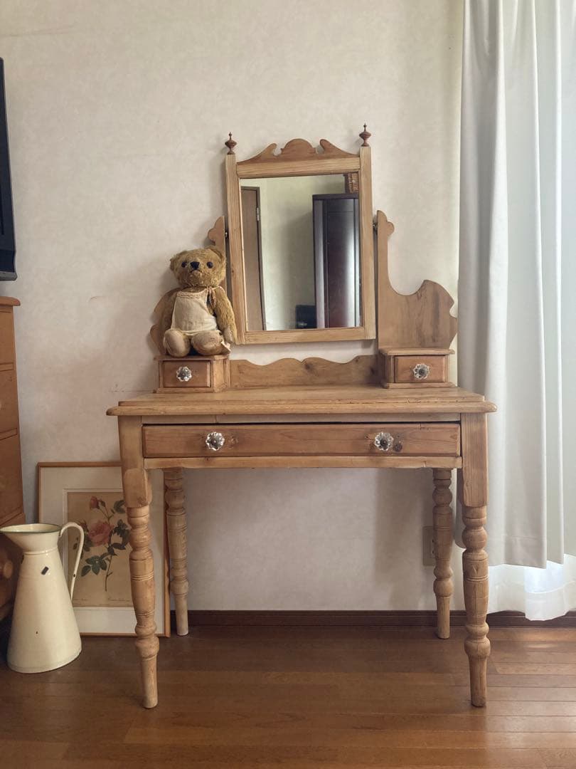 イギリスアンティーク　オールドパインのドレッサー