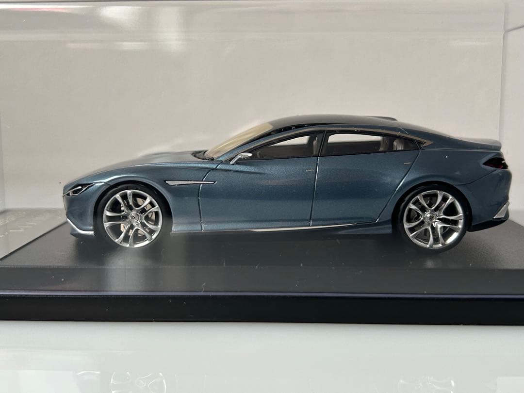 希少　MAZDA SHINARI 2010 ミニカー 1/43