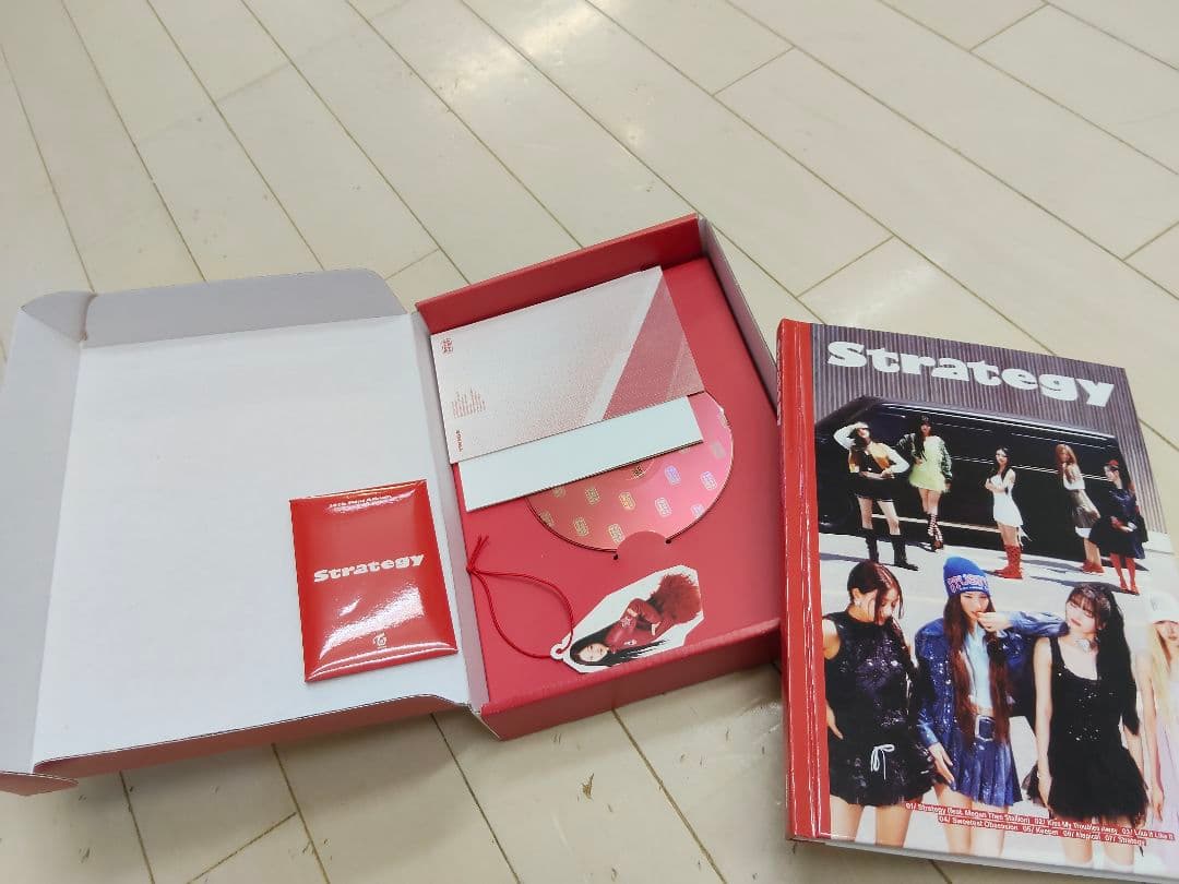 TWICE グッズ まとめ売り ペンライト CD アルバム トレカ 大量