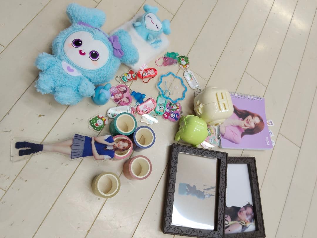 TWICE グッズ まとめ売り ペンライト CD アルバム トレカ 大量