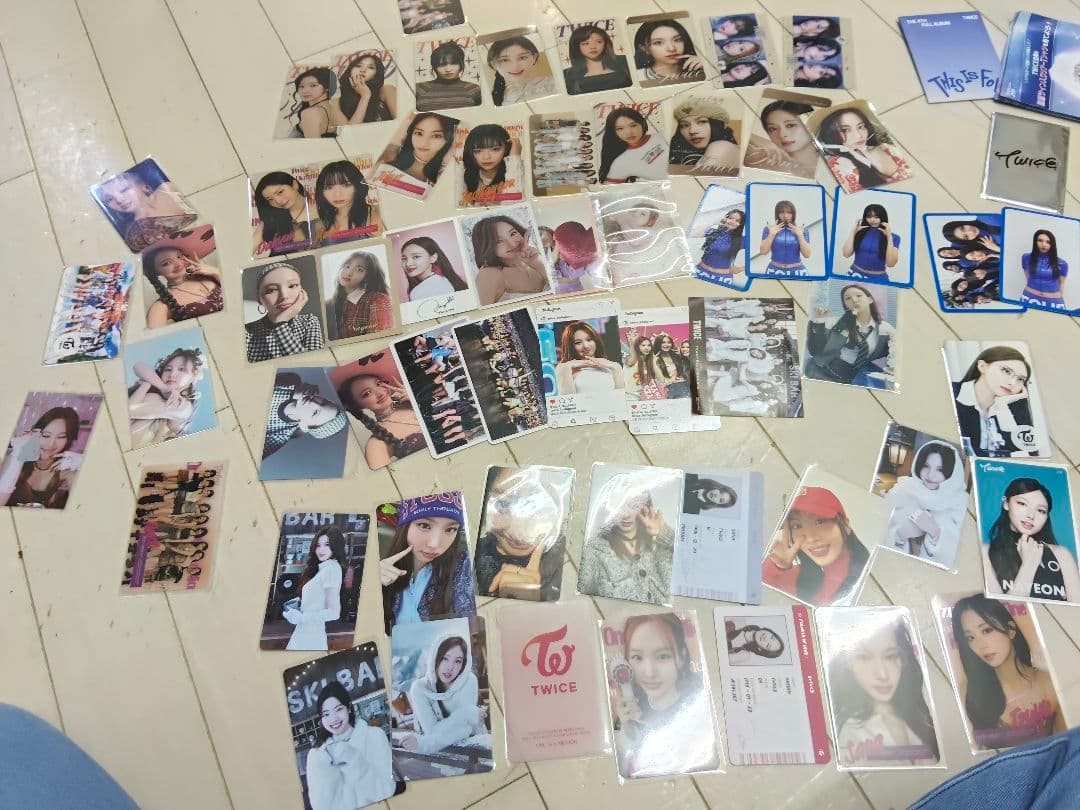 TWICE グッズ まとめ売り ペンライト CD アルバム トレカ 大量