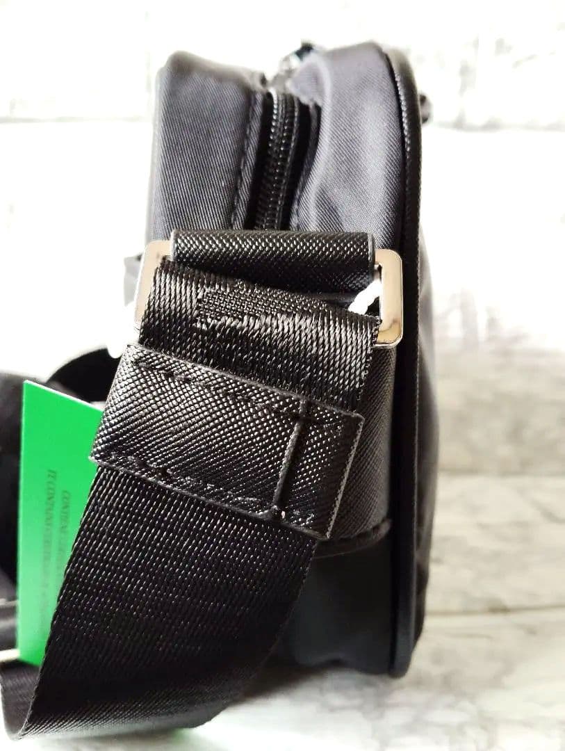 しげちぃー　新品PRADAプラダノベルティショルダーバッグナイロンブラック