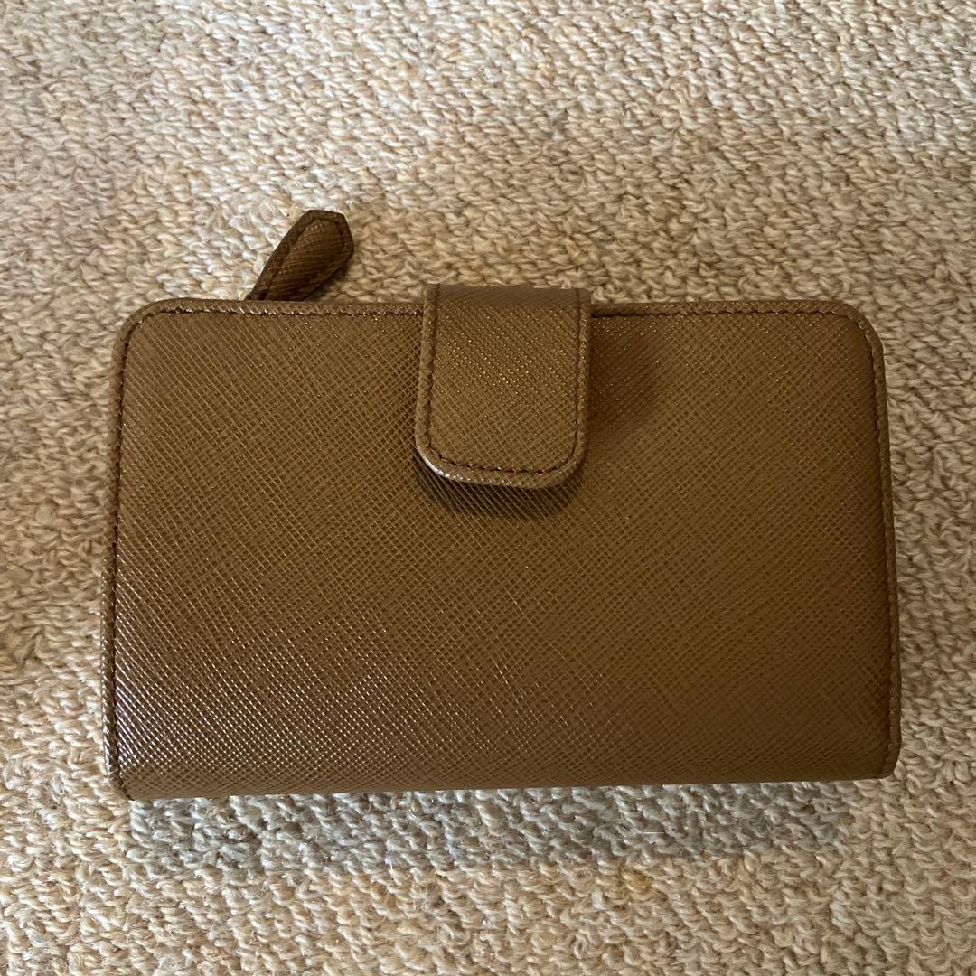 PRADA 二つ折り財布　プラダ　財布　２つ折り