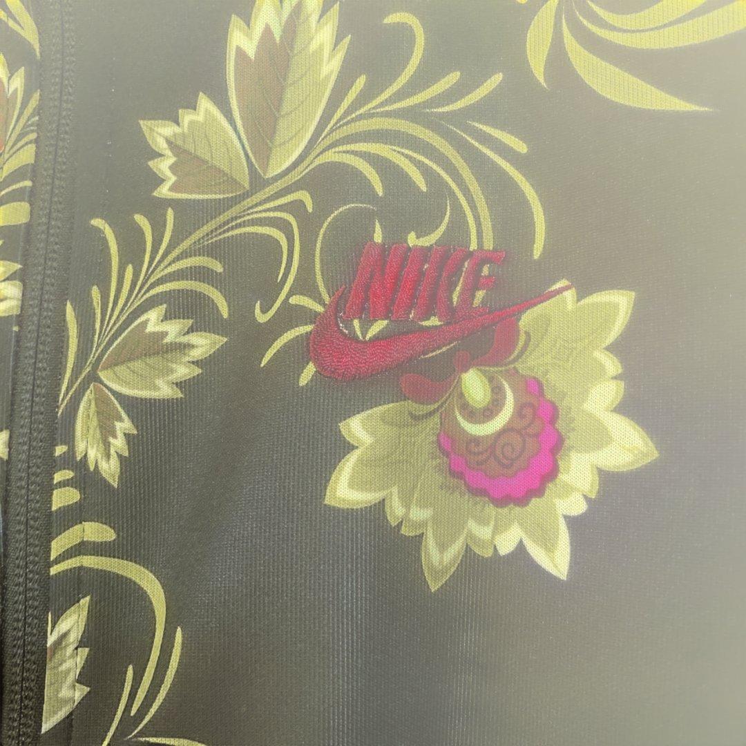 Nike 花柄ジャージ 黒/黄色/赤