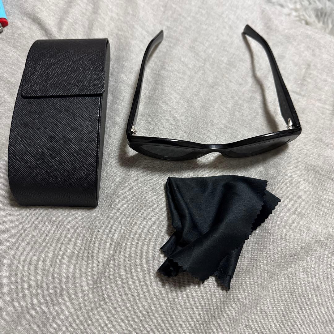 PRADAサングラスKEIJU着用箱付き
