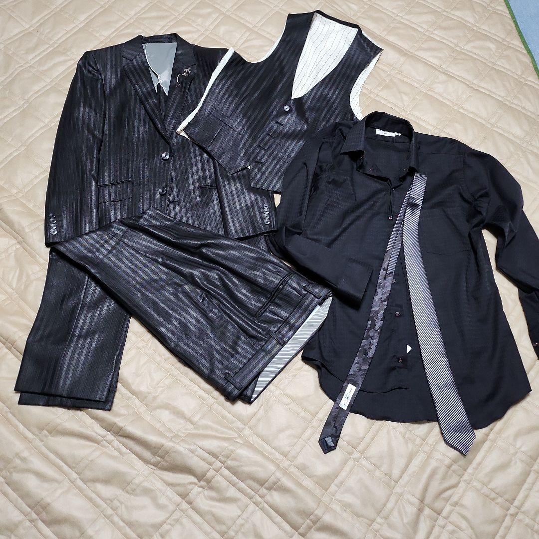 メンズスーツスリーピース