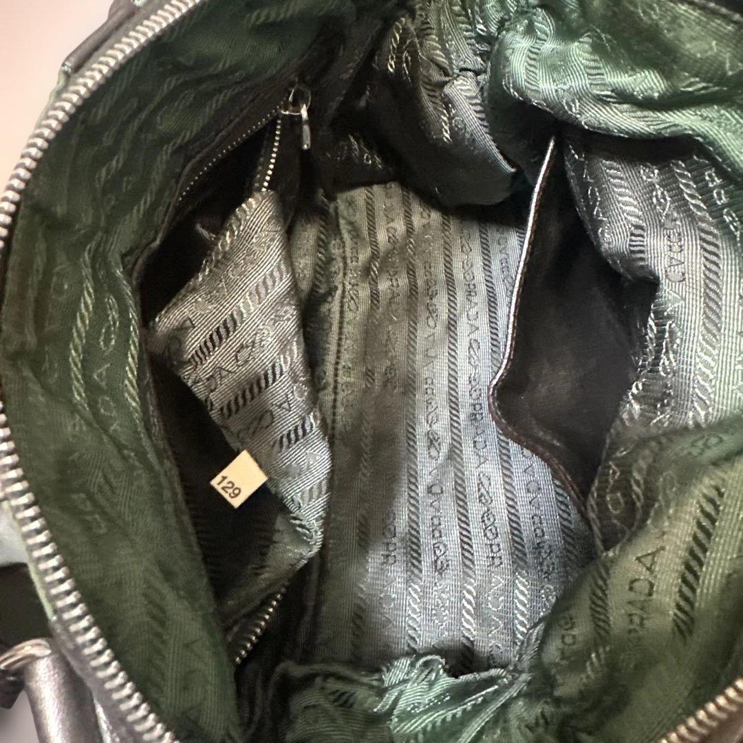 プラダナイロントートバッグハンドバッグ緑色カーキダグ