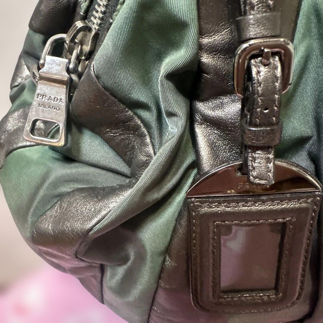 プラダナイロントートバッグハンドバッグ緑色カーキダグ