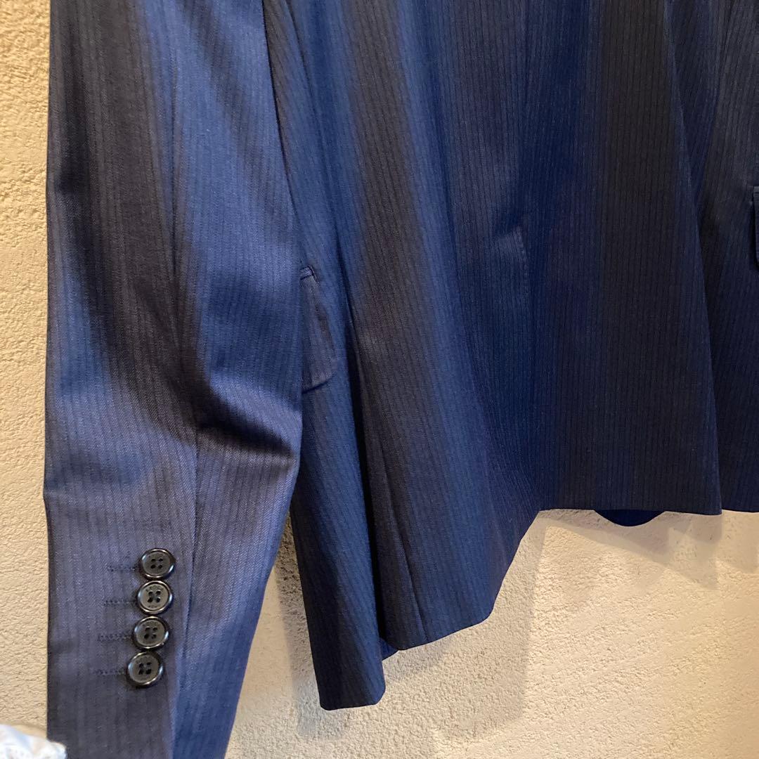 綾鷹ティー 美品！EPOCA UOMO ダークブルーのストライプスーツ