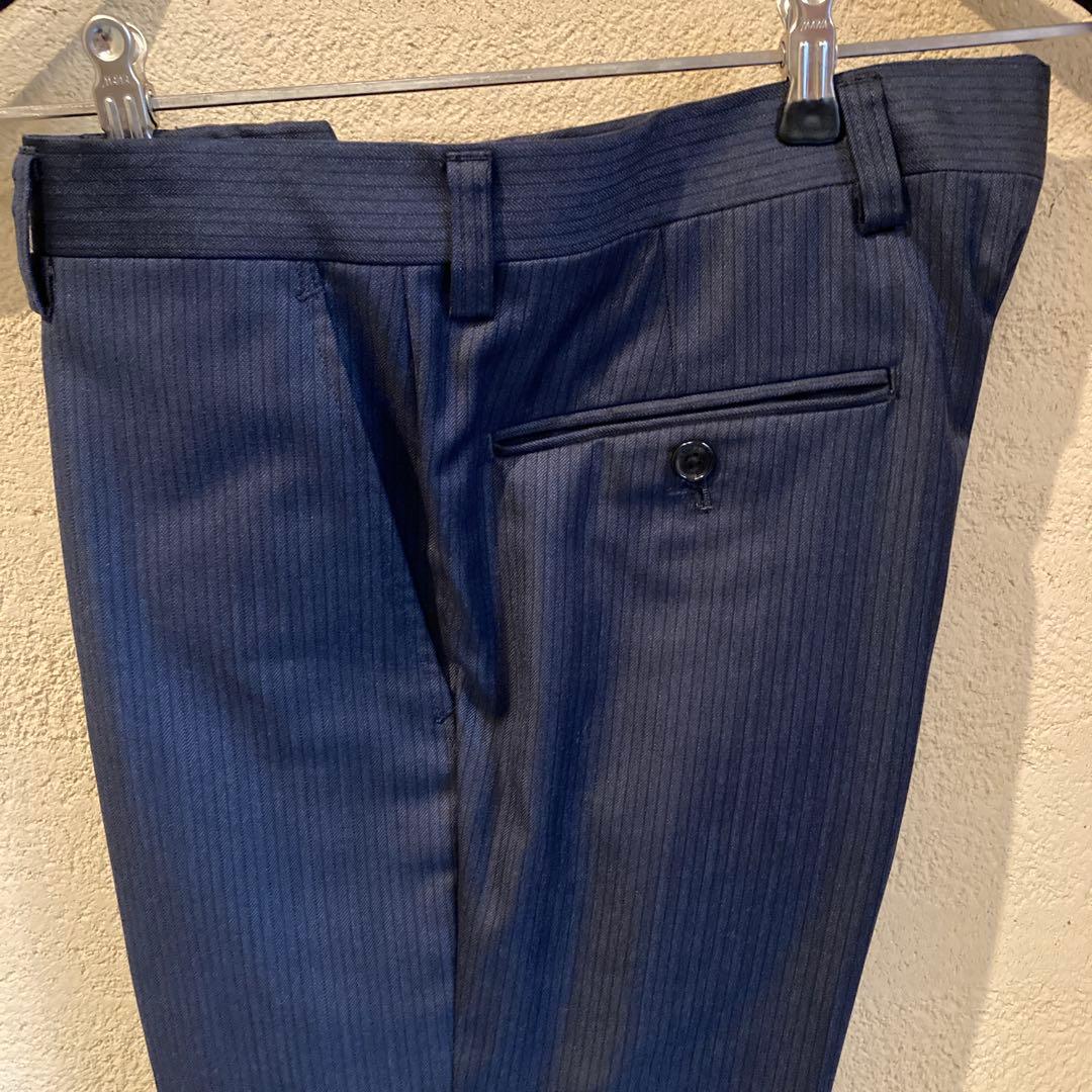 綾鷹ティー 美品！EPOCA UOMO ダークブルーのストライプスーツ