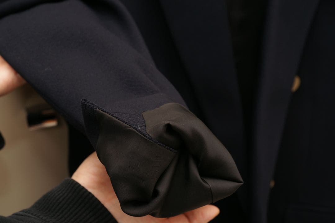 ebure ダブルブレスト テーラードジャケット 試着のみ　ネイビー　金ボタン