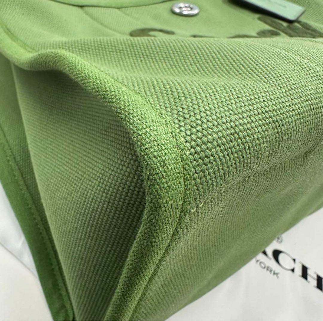 新品未使用⭐︎コーチ カーゴトート⭐︎めるるグリーン