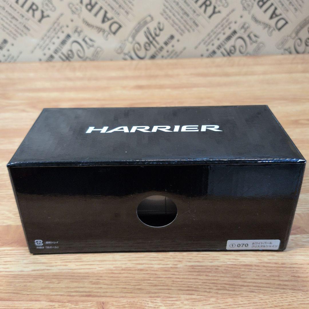 トヨタ ハリアー カラーサンプル ホワイトパールクリスタルシャイン 1/30