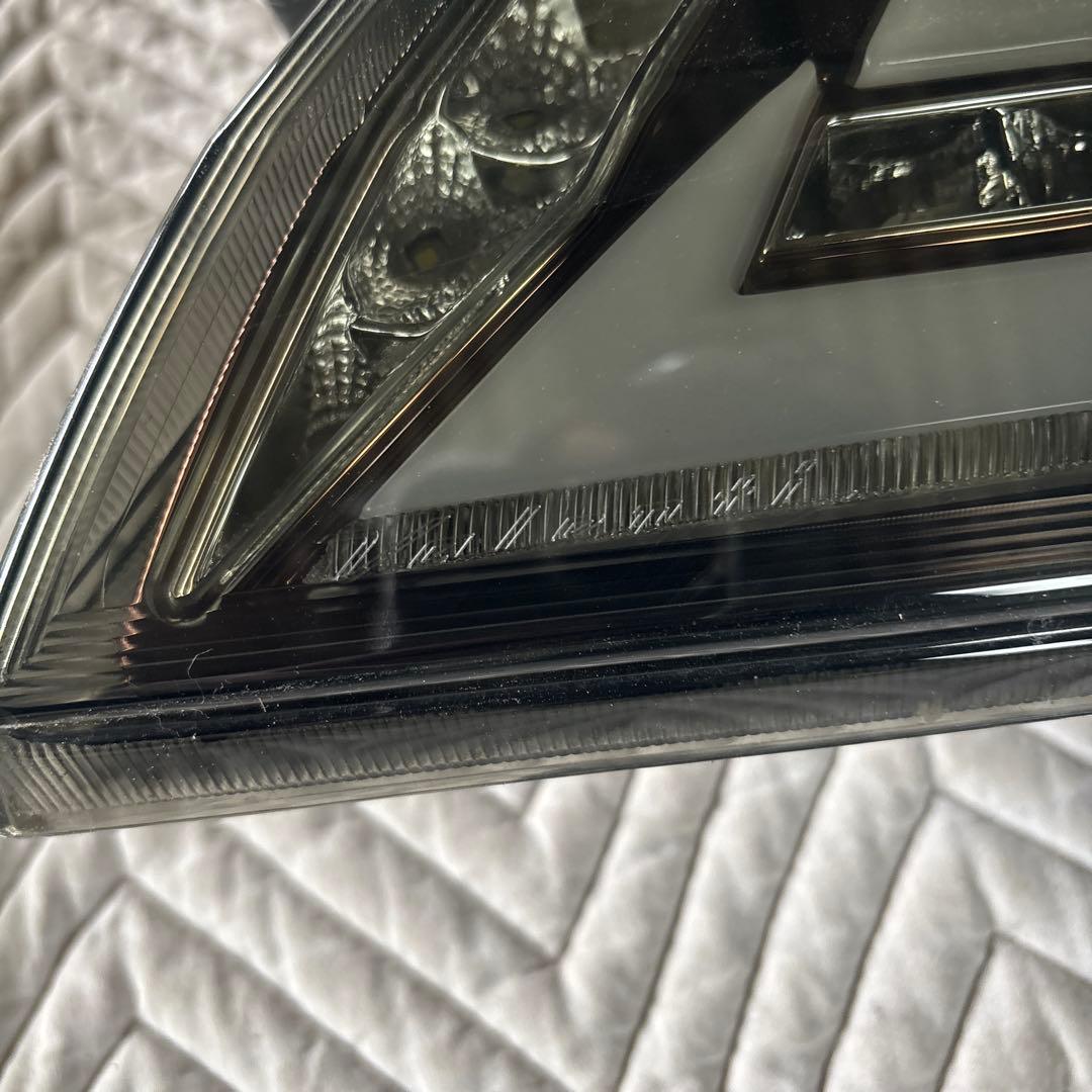 Valenti スモークテールランプ　アルファード30系後期