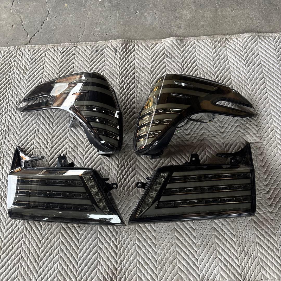 Valenti スモークテールランプ　アルファード30系後期