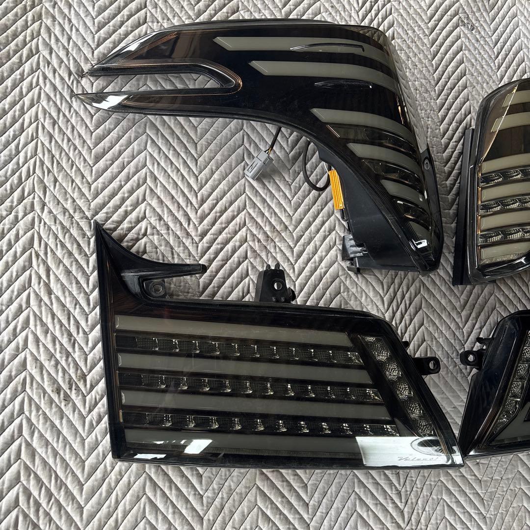 Valenti スモークテールランプ　アルファード30系後期