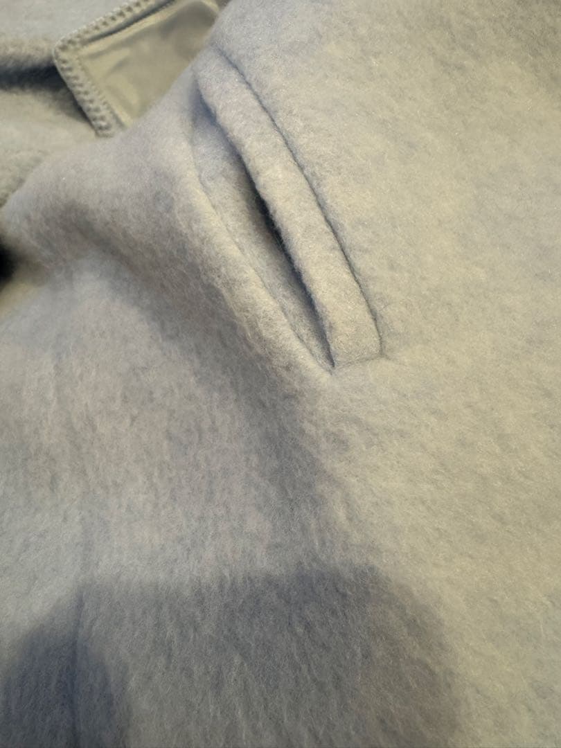 春先に可愛い　パステルブルー　フード付きコート