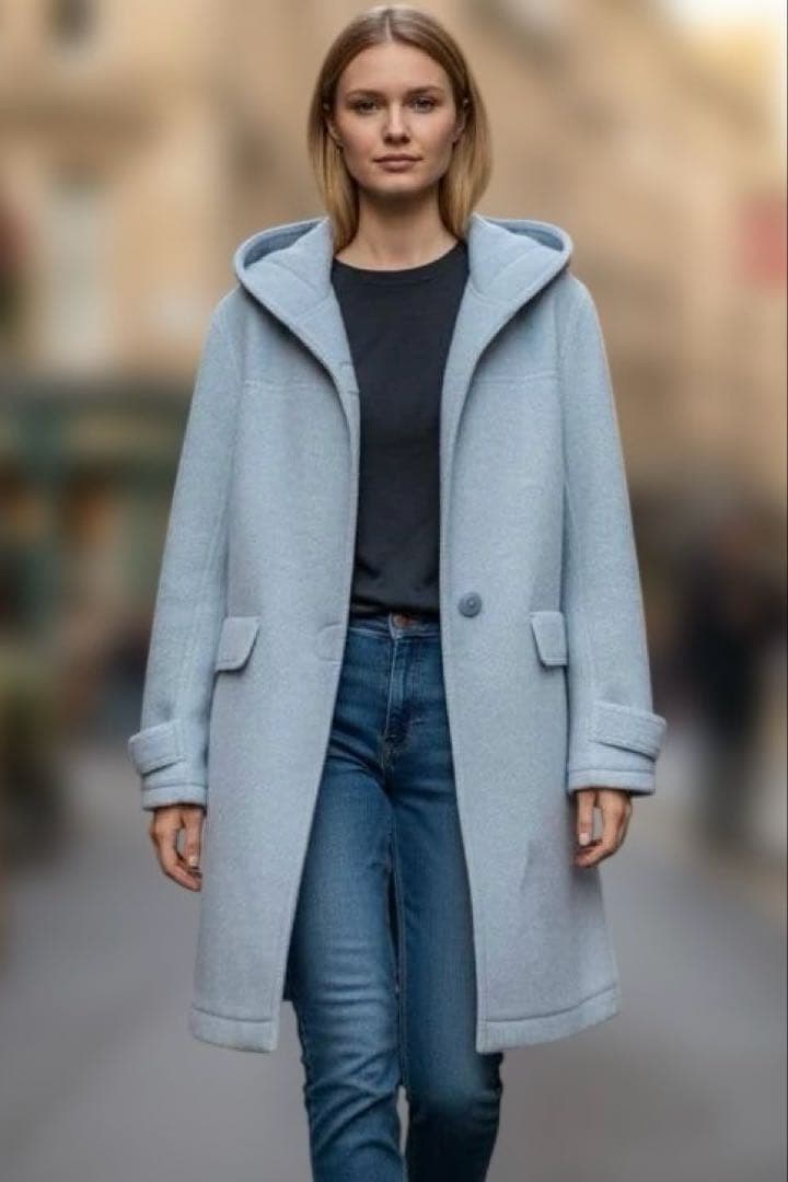 春先に可愛い　パステルブルー　フード付きコート