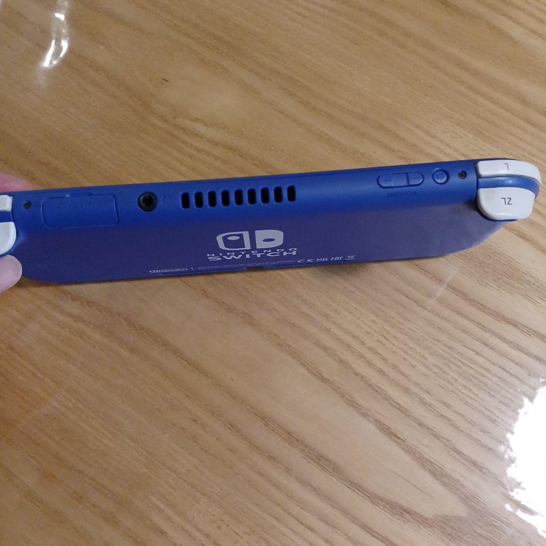 Nintendo Switch Lite 本体 ブルー　充電器セット。