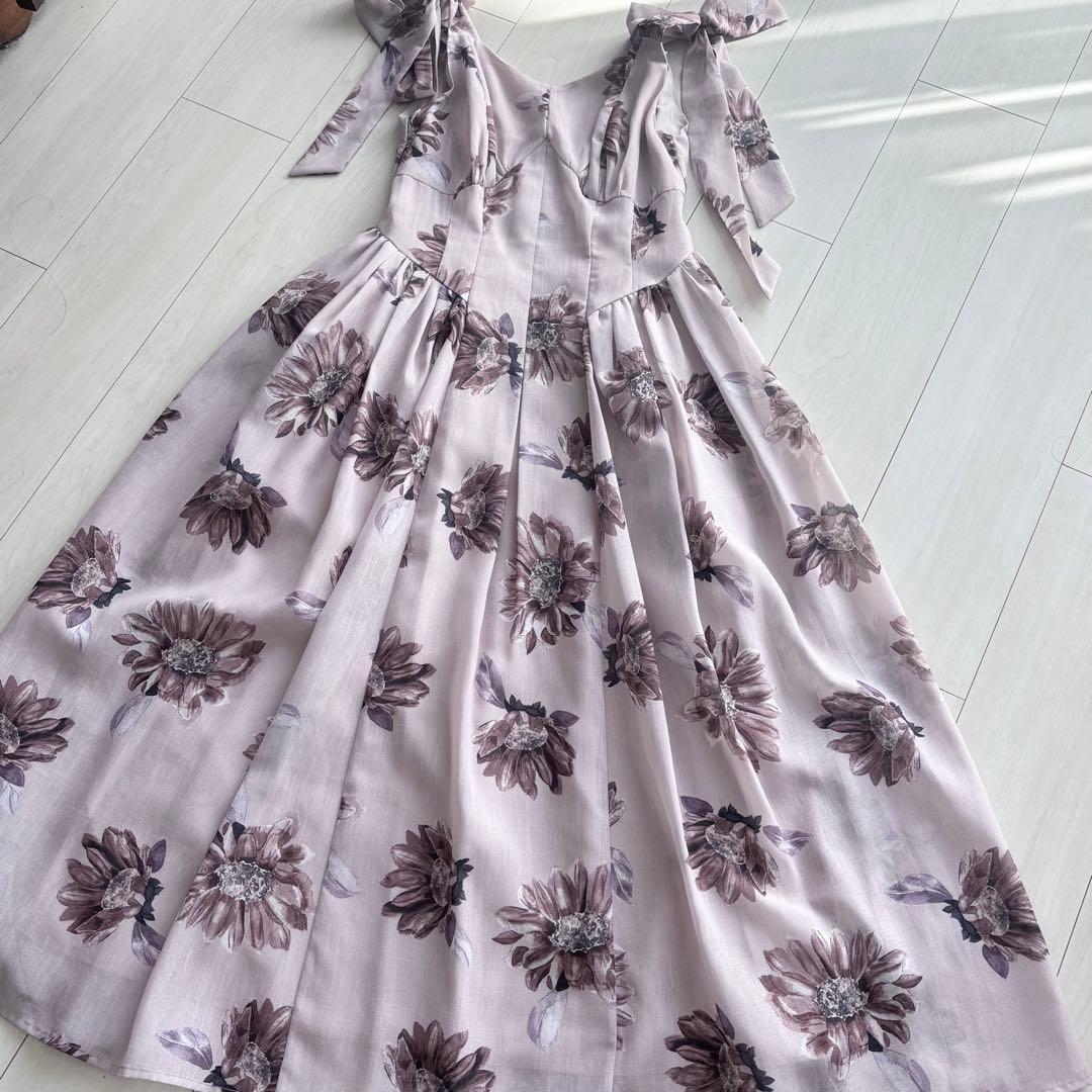 ワンピース Herlipto Sunflower-printed midi dress