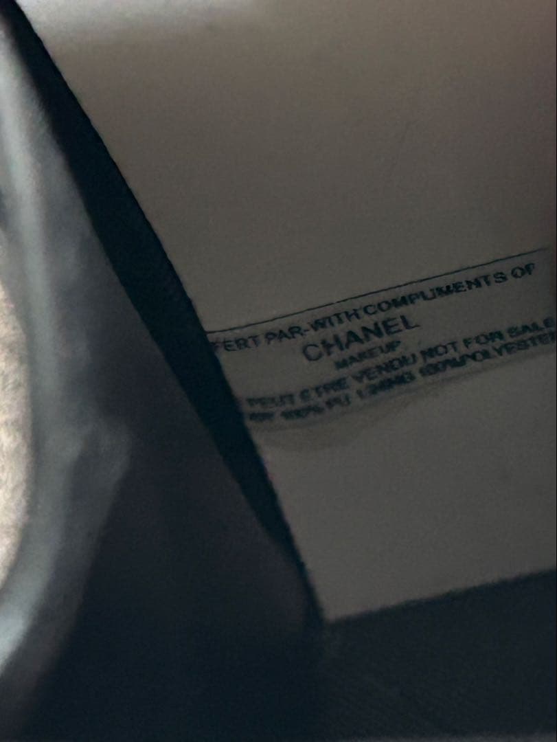 CHANEL ノベルティ ミニショルダーバッグ ミラー付き