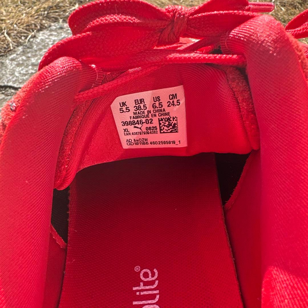 プーマ　スピードキャットOGスニーカー　赤