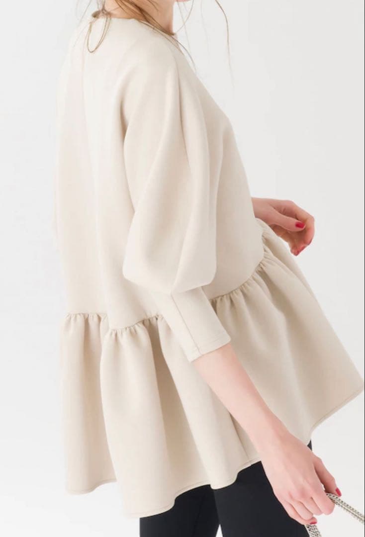 TSURUByMARIKOOIKAWAツルバイマリコオイカワ　Kirill