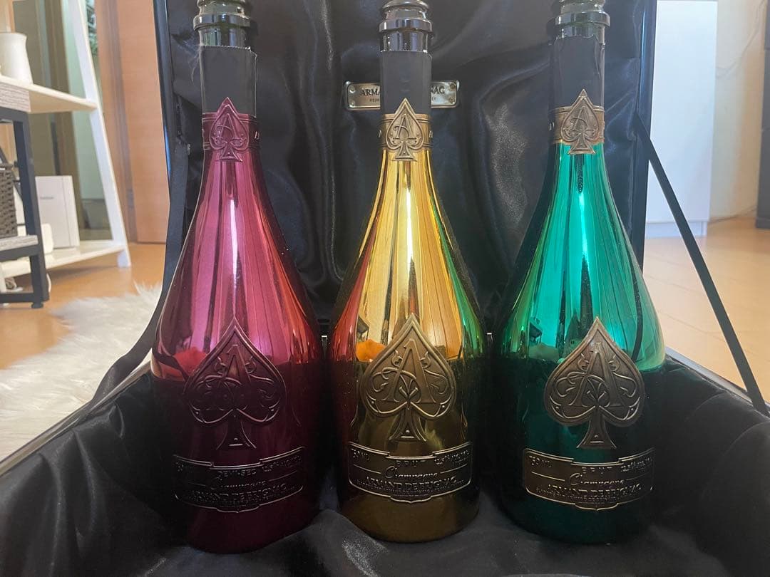 アルマンド信号機　空ビン３本➕アタッシュケース付き