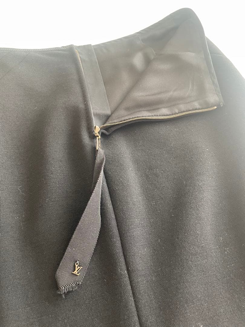 Louis Vuitton ブラックスカート