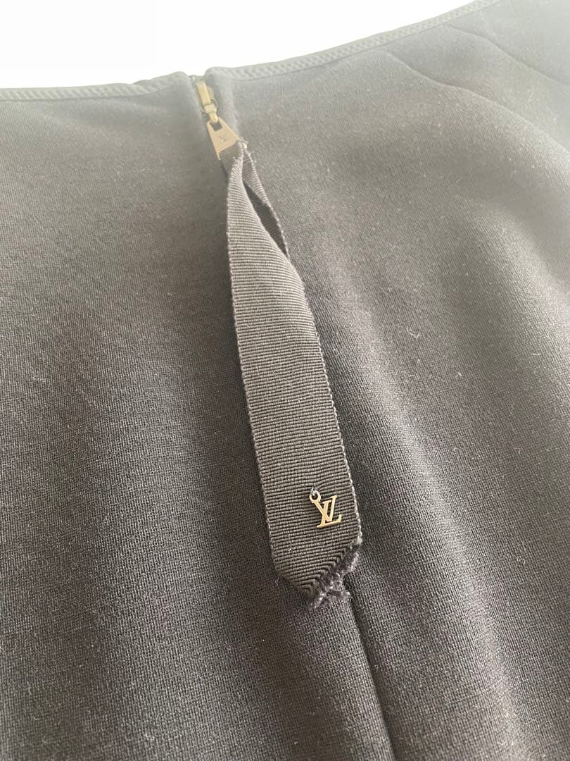 Louis Vuitton ブラックスカート