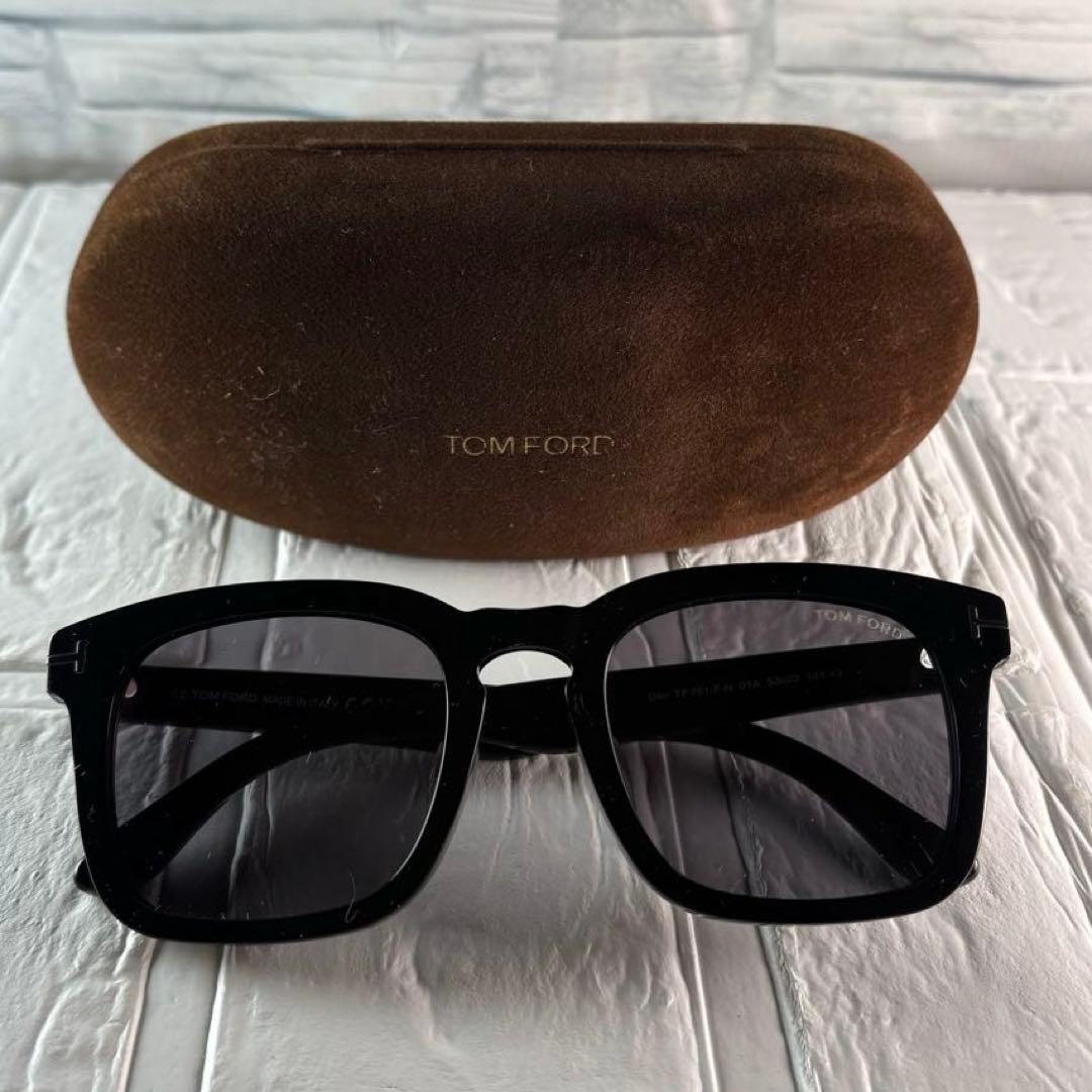 美品　TOM FORD Dax TF751-F-N スクエア型サングラス　ケース