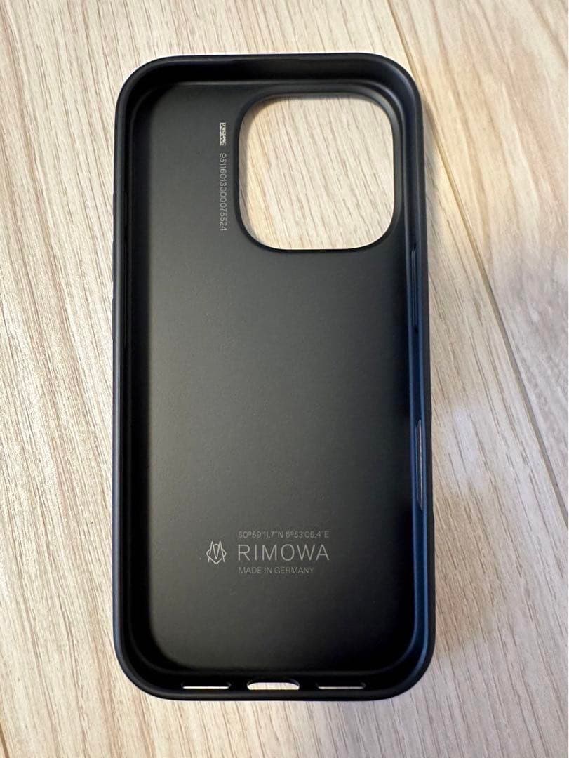 ✨新品✨RIMOWA iPhone用ケース 16pro ブラック　【完売品】