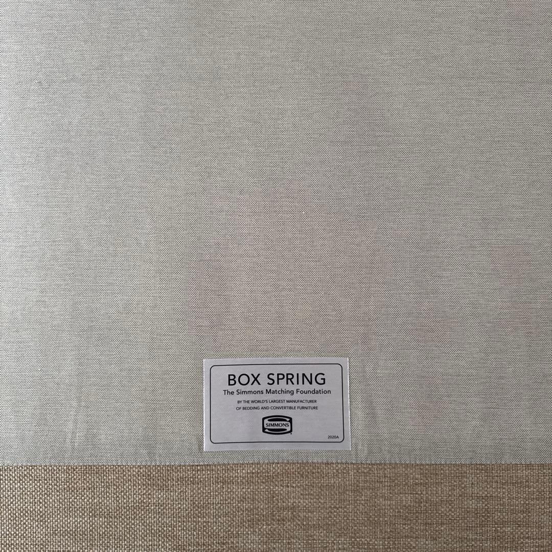 8月中旬までの限定価格　シモンズ 　マットレス＋ボックススプリング　ＮＦ