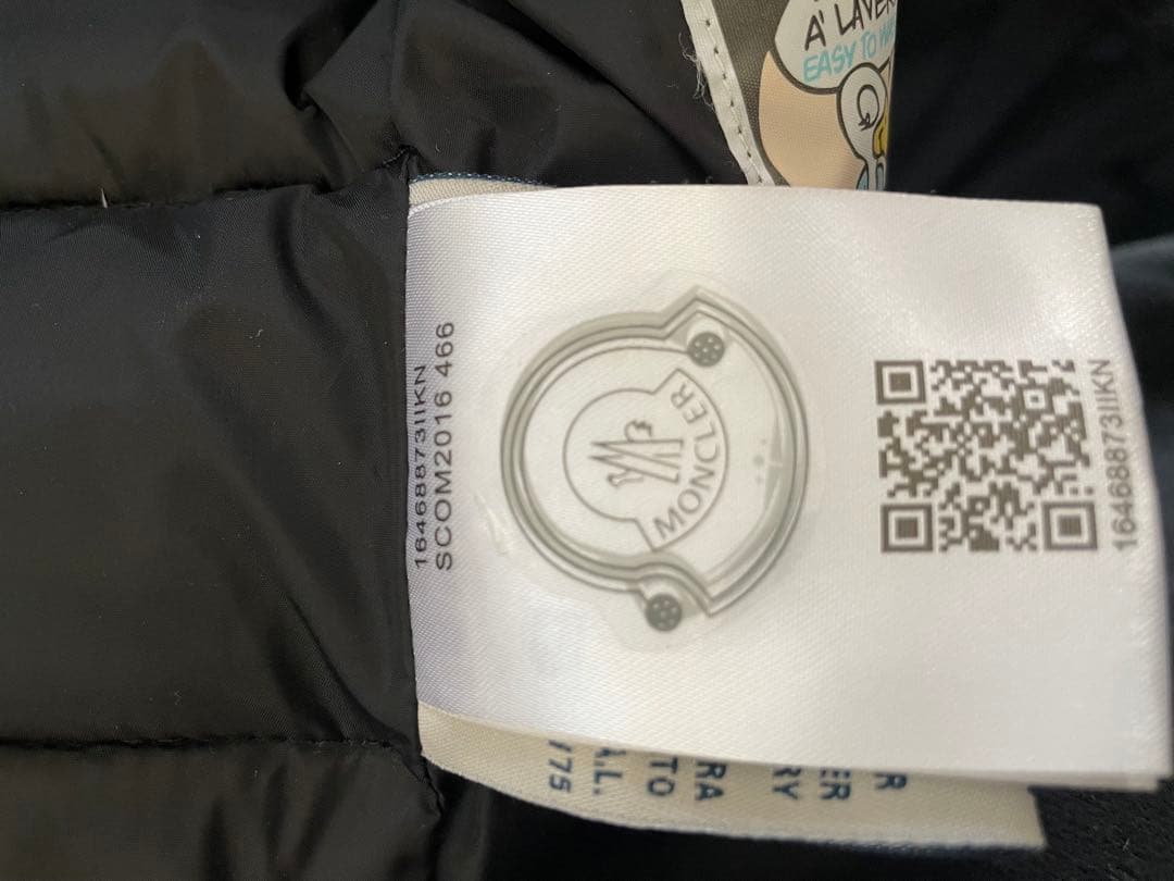 【美品】MONCLER ブラック ダウンベスト