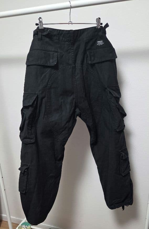 Supreme 黒カーゴパンツ30 22AW