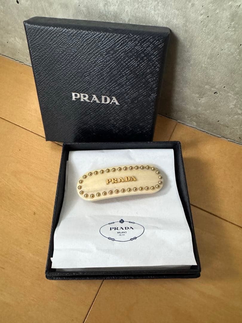 【美品】PRADA バレッタ ヘアクリップ