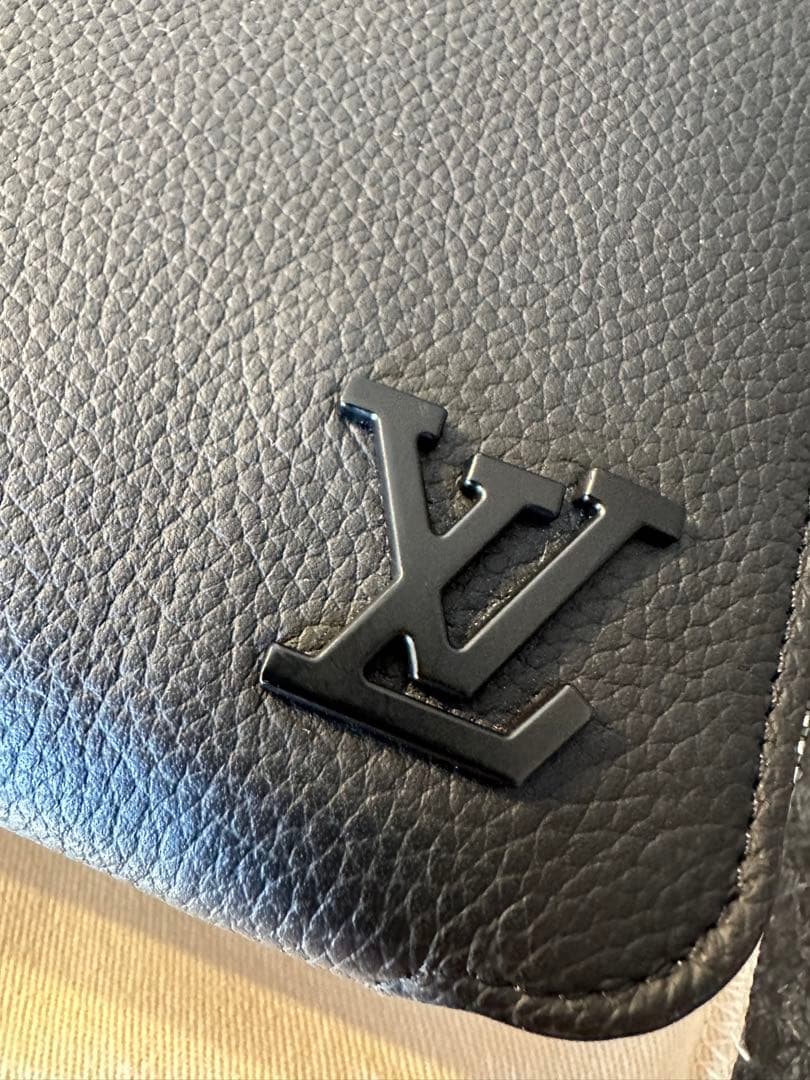 ルイヴィトン LOUIS VUITTON アエログラム ウエラブル